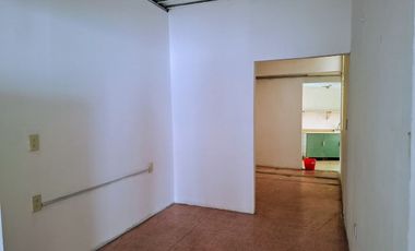 RENTA LOCA AV. DIVISIÓN DEL NORTE ESQ. AV PACÍFICO, 4 LUGARES ESTACIONAMIENTO