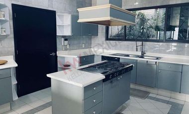 Se vende  casa en cerrada en Bosques de la Herradura