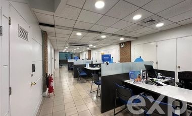 Local Comercial en Arriendo en Avenida Huérfanos frente Mall VIVO.