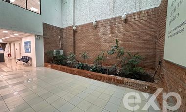 Local Comercial en Arriendo en Avenida Huérfanos frente Mall VIVO.