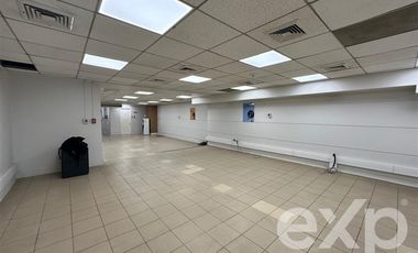 Local Comercial en Arriendo en Avenida Huérfanos frente Mall VIVO.