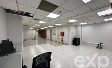 Local Comercial en Arriendo en Avenida Huérfanos frente Mall VIVO.