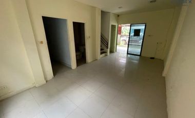 FOR SELL Townhouse/Townhome  Baan Fah Piyarom Premier Park Rangsit - Lumlukka Klong 6 MRT-Sam Yaek Bang Yai CX-55001