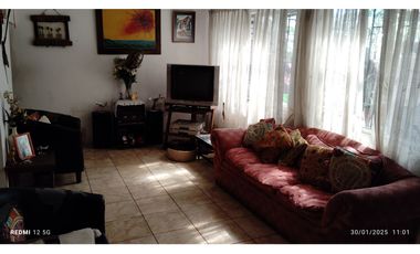 Se vende casa con excelente ubicación y conectividad en Pedro Aguirre Cerda