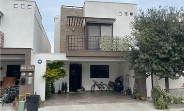 CASA EN VENTA EN COL. ALTABRISA EN APODACA NUEVO LEÓN