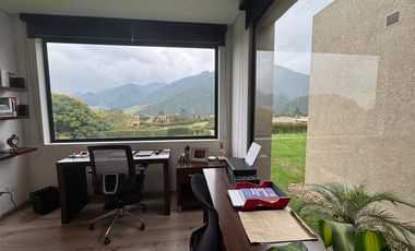 VENDO MODERNA CASA EN LA CALERA DE UN PISO