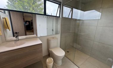 VENDO MODERNA CASA EN LA CALERA DE UN PISO