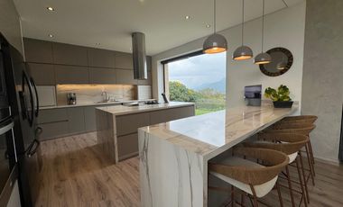 VENDO MODERNA CASA EN LA CALERA DE UN PISO