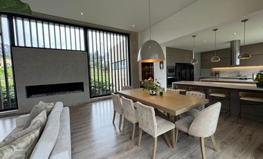 VENDO MODERNA CASA EN LA CALERA DE UN PISO