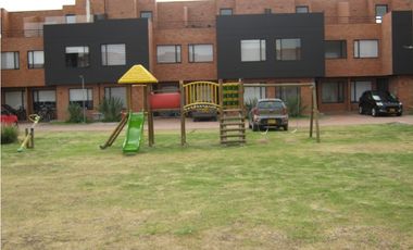 CASA CONJUNTO CHIA