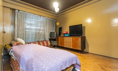 VENTA  4 AMB.  DOBLE BALCÓN - DEPENDENCIA - VILLA CRESPO. CONSULTAR