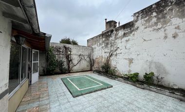 Casa de tres ambientes en lote propio en Alquiler en Remedios de Escalada