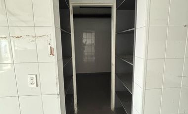 Local en Renta en Bosques de las Lomas Plaza Ikon (m2lc1026)