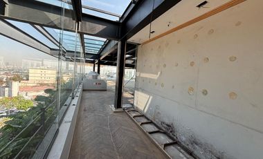 Local en Renta en Bosques de las Lomas Plaza Ikon (m2lc1026)