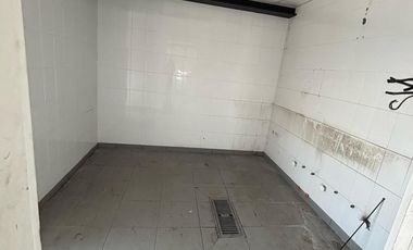 Local en Renta en Bosques de las Lomas Plaza Ikon (m2lc1026)