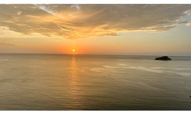ARRIENDO APARTAMENTO AMOBLADO FRENTE AL MAR EN SANTA MARTA