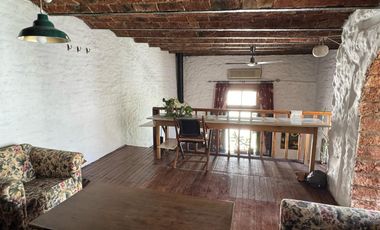 San Telmo venta  Pasaje Santamaria propiedad historica de 5 Ambientes con Entrada  de Estilo.