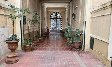 San Telmo venta  Pasaje Santamaria propiedad historica de 5 Ambientes con Entrada  de Estilo.