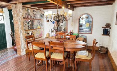 San Telmo venta  Pasaje Santamaria propiedad historica de 5 Ambientes con Entrada  de Estilo.