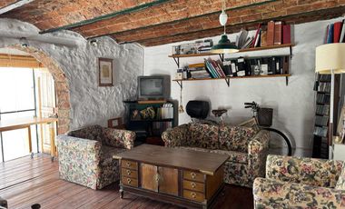 San Telmo venta  Pasaje Santamaria propiedad historica de 5 Ambientes con Entrada  de Estilo.