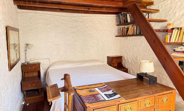 San Telmo venta  Pasaje Santamaria propiedad historica de 5 Ambientes con Entrada  de Estilo.
