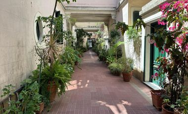 San Telmo venta  Pasaje Santamaria propiedad historica de 5 Ambientes con Entrada  de Estilo.