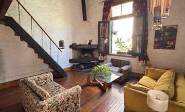 San Telmo venta  Pasaje Santamaria propiedad historica de 5 Ambientes con Entrada  de Estilo.