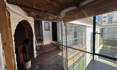 San Telmo venta  Pasaje Santamaria propiedad historica de 5 Ambientes con Entrada  de Estilo.