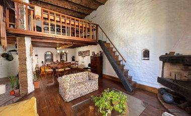 San Telmo venta  Pasaje Santamaria propiedad historica de 5 Ambientes con Entrada  de Estilo.