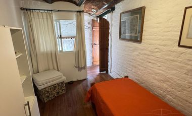 San Telmo venta  Pasaje Santamaria propiedad historica de 5 Ambientes con Entrada  de Estilo.