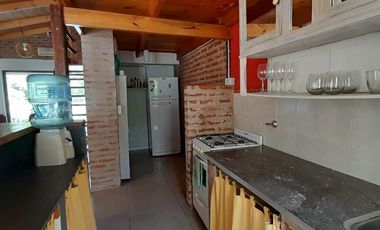 Casa en venta en Quequén - Necochea - 4 ambientes con pileta