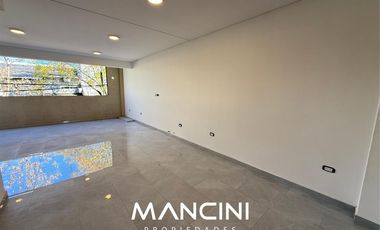Departamento de 4 ambientes con jardín o terraza privada y cocheras - Villa Ballester