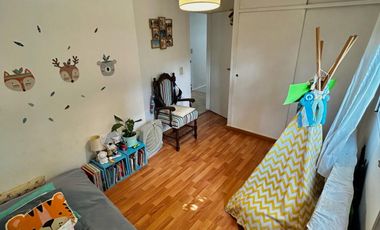 Impecable casa de 6 ambientes con jardín en Florida