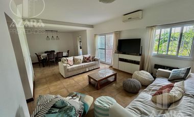 Impecable casa de 6 ambientes con jardín en Florida