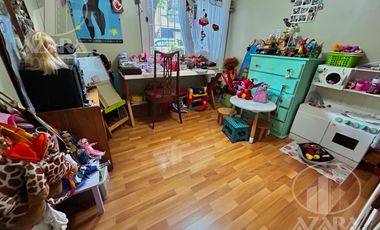 Impecable casa de 6 ambientes con jardín en Florida