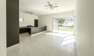 Casa en renta de 3 habitaciones en Salomea Conkal