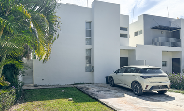 Casa en renta de 3 habitaciones en Salomea Conkal