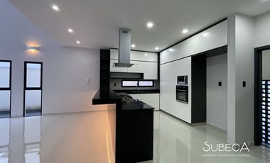 Casa en Venta, Fraccionamiento Imperial de las Animas Xalapa