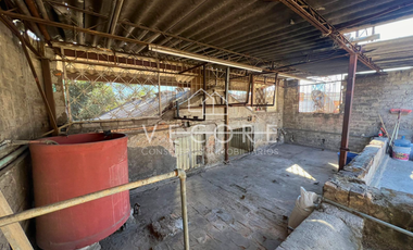 CASA CON BODEGA EN VENTA, LA PERLA, SECTOR LIBERTAD, GUADALAJARA