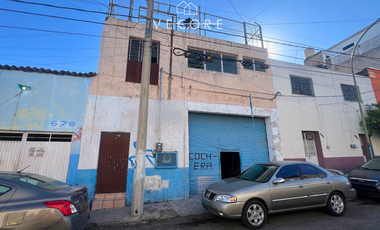 CASA CON BODEGA EN VENTA, LA PERLA, SECTOR LIBERTAD, GUADALAJARA