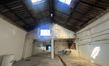 CASA CON BODEGA EN VENTA, LA PERLA, SECTOR LIBERTAD, GUADALAJARA