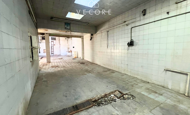 CASA CON BODEGA EN VENTA, LA PERLA, SECTOR LIBERTAD, GUADALAJARA