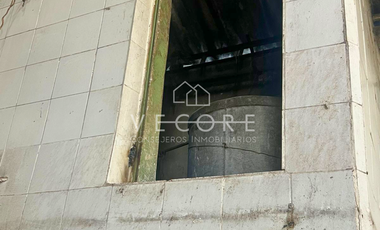 CASA CON BODEGA EN VENTA, LA PERLA, SECTOR LIBERTAD, GUADALAJARA