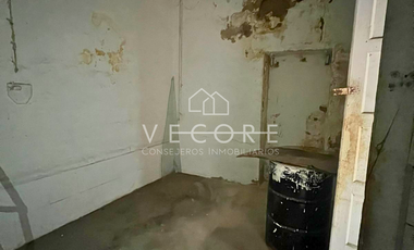 CASA CON BODEGA EN VENTA, LA PERLA, SECTOR LIBERTAD, GUADALAJARA