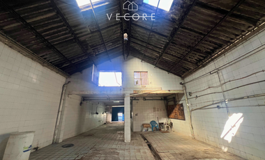 CASA CON BODEGA EN VENTA, LA PERLA, SECTOR LIBERTAD, GUADALAJARA