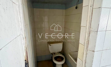 CASA CON BODEGA EN VENTA, LA PERLA, SECTOR LIBERTAD, GUADALAJARA