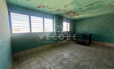 CASA CON BODEGA EN VENTA, LA PERLA, SECTOR LIBERTAD, GUADALAJARA