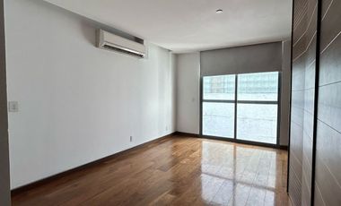 Penthouse en Renta en Palmas Park