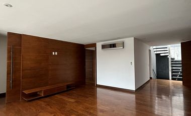 Penthouse en Renta en Palmas Park