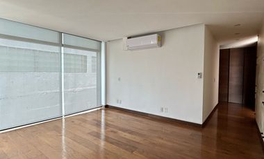 Penthouse en Renta en Palmas Park